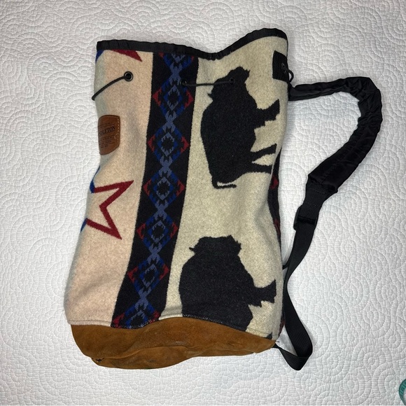 Vintage Pendleton Star Pattern Backpack in Blue, Red, and Cream - Picture 7 of 14